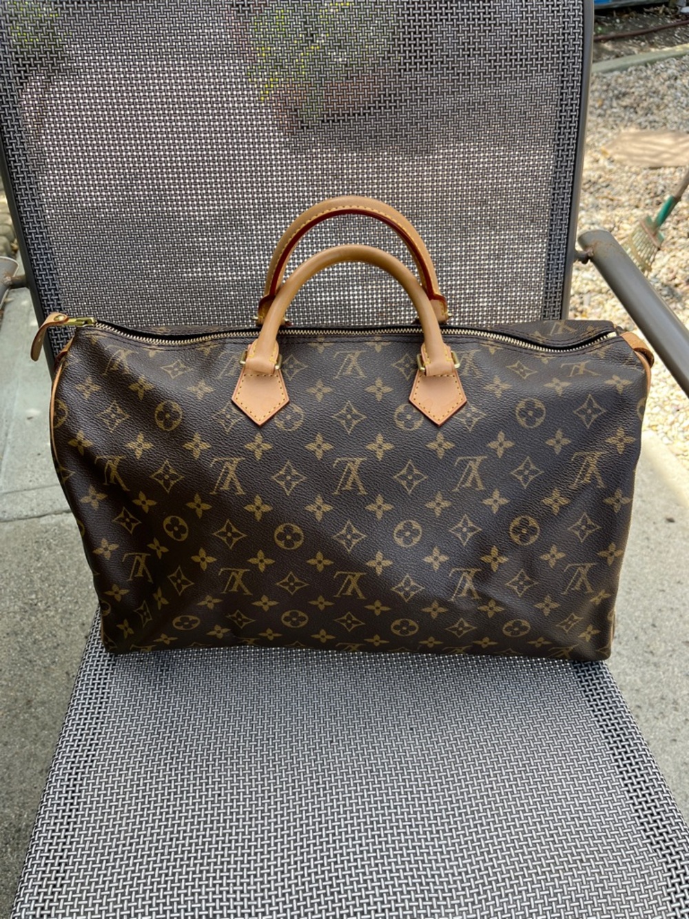 Louis Vuitton 40 CM Brown Monogram  Beautiful with Lock